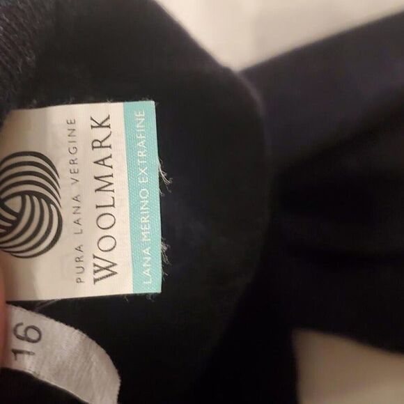 BARNEYS NEW YORK Merino Wool Turtlneck Sweater Size 16 - Picture 5 of 6